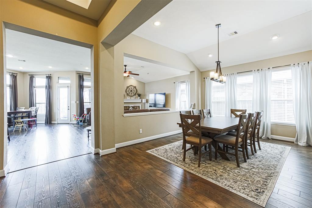 2918 Katy Town Lane, Katy, Texas image 5
