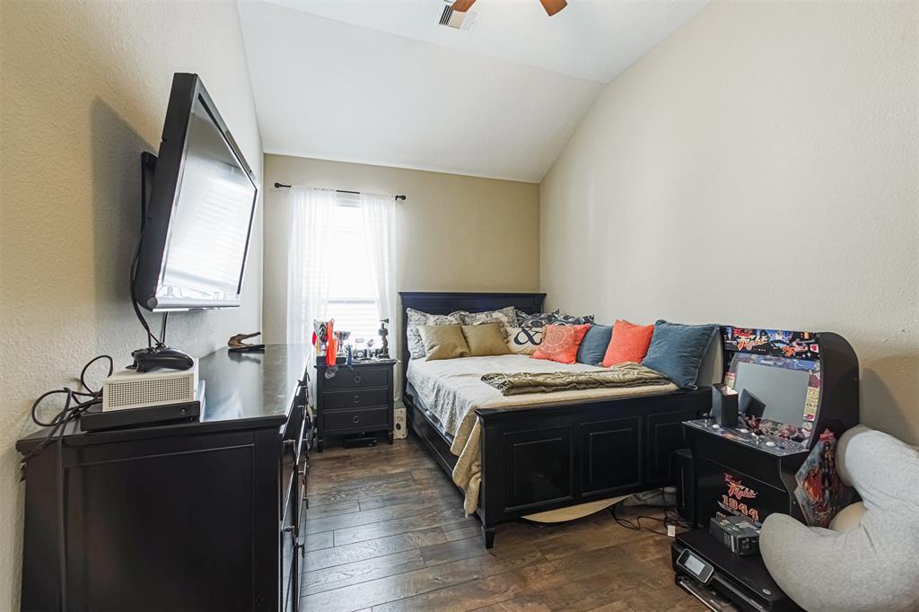 2918 Katy Town Lane, Katy, Texas image 21