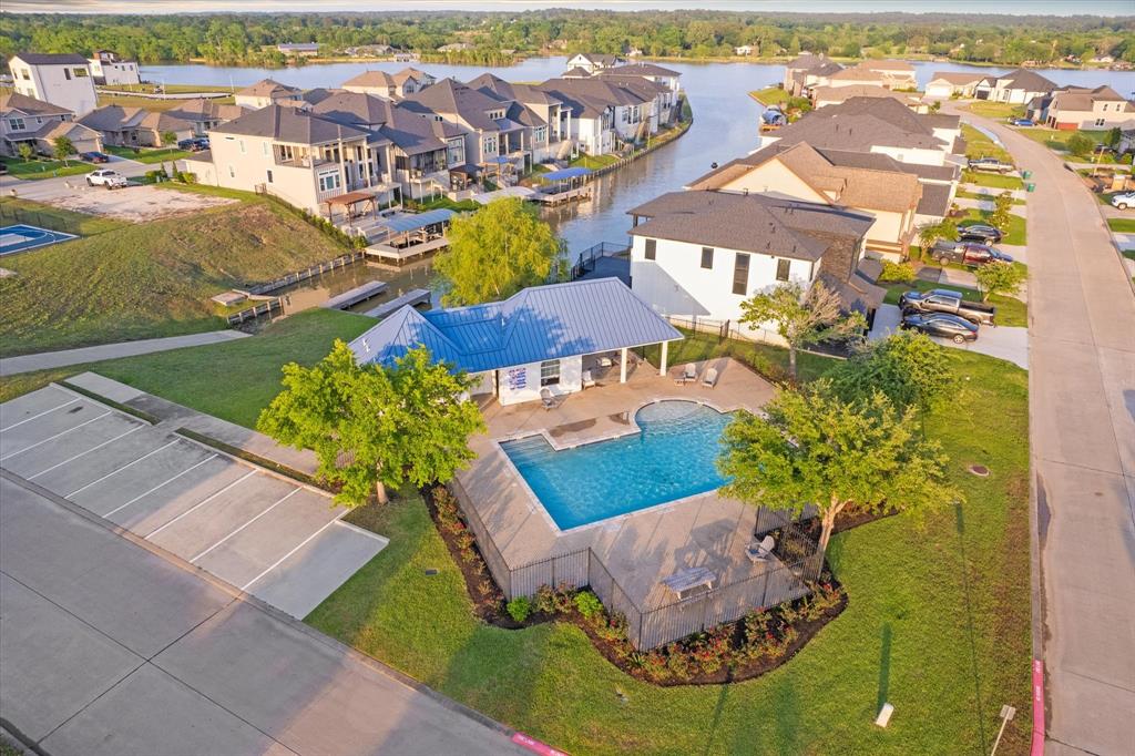10737 S Lake Mist Lane, Willis, Texas image 40