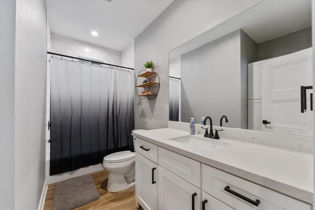 10737 S Lake Mist Lane, Willis, Texas image 21