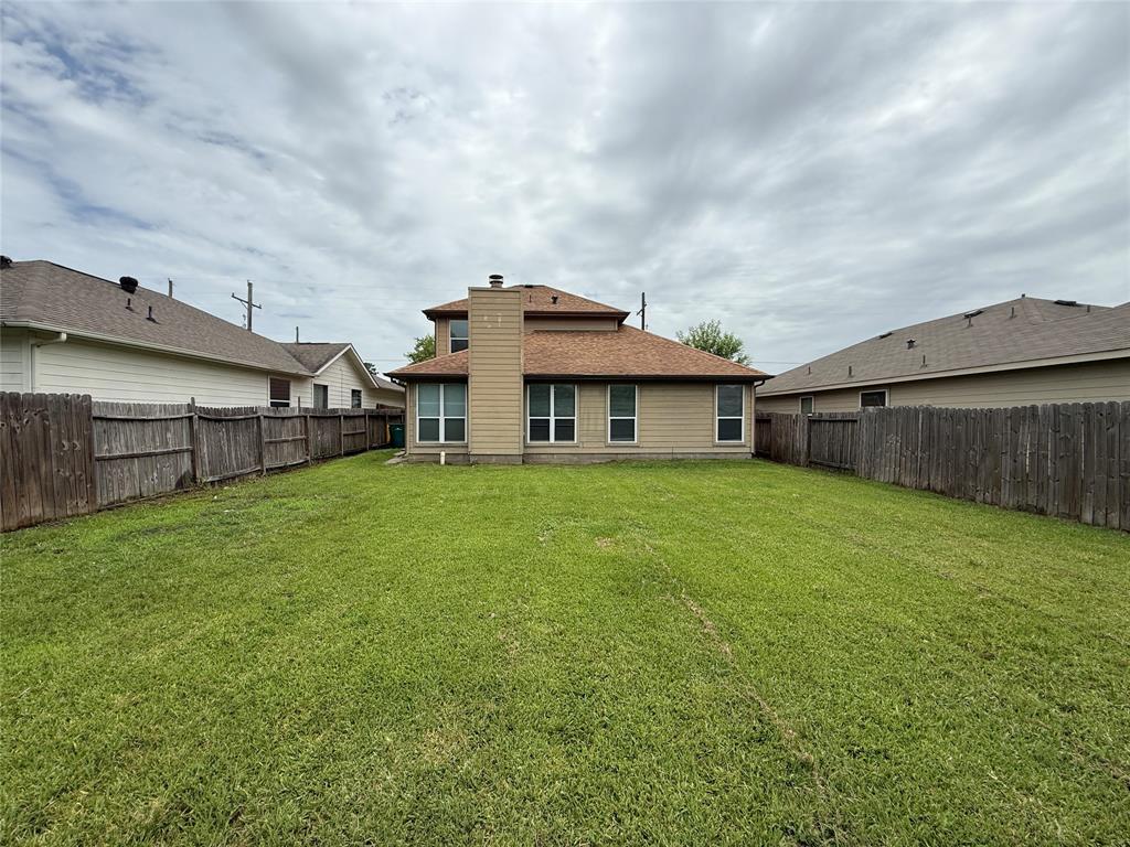 2325 Shady Tree Lane