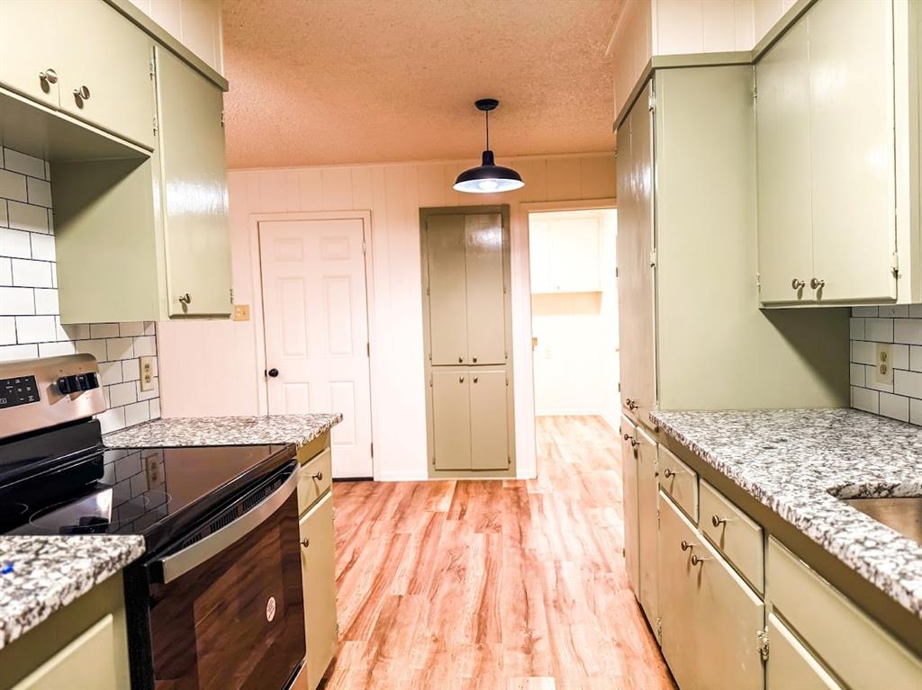 212 S 10th Avenue, Teague, Texas image 3