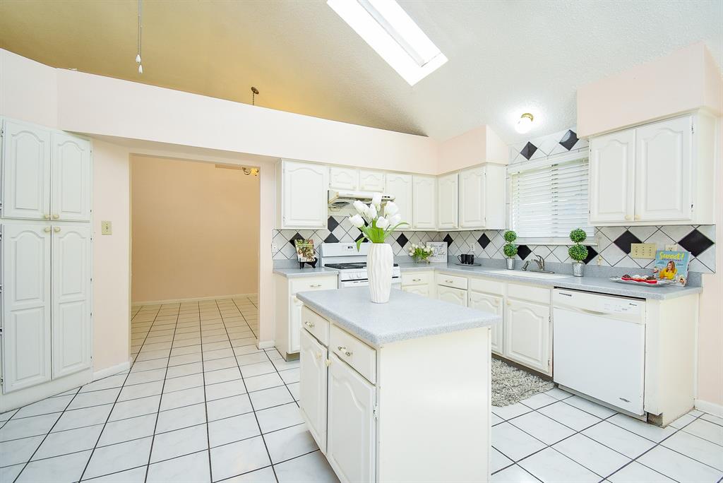 1234 Catskill Drive, Missouri City, Texas image 10