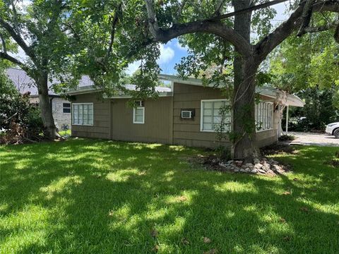 A home in La Porte