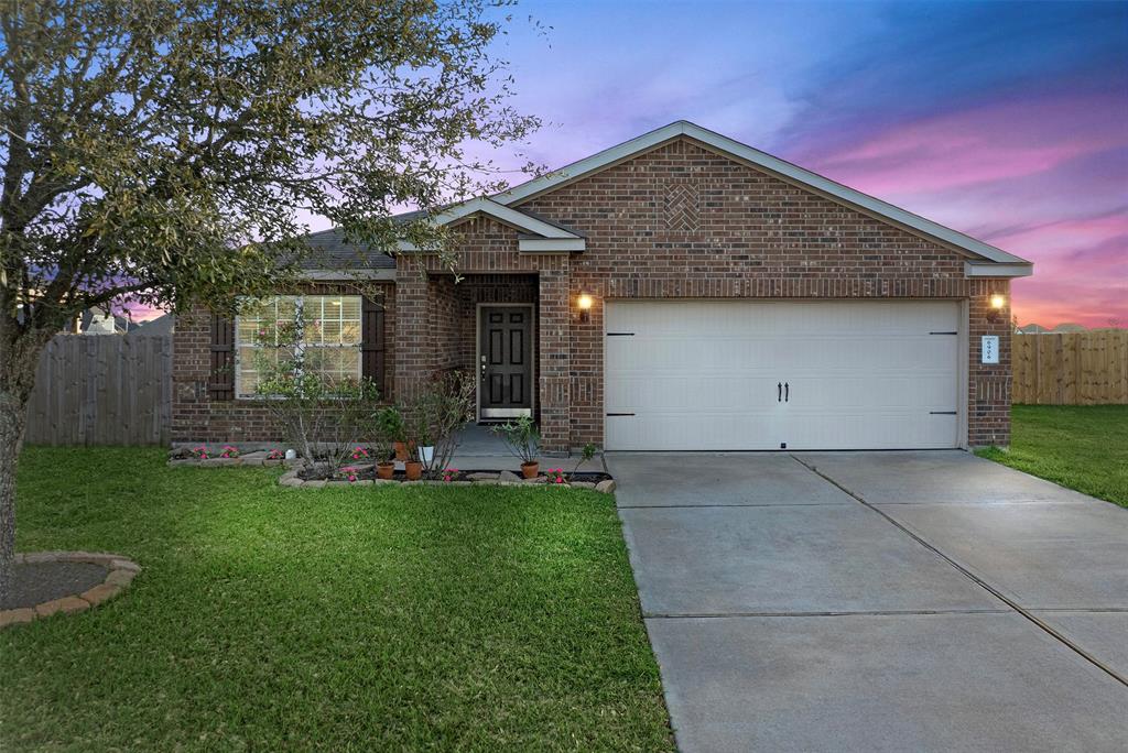 6906 Chessgate Falls Lane, Rosenberg, Texas image 1