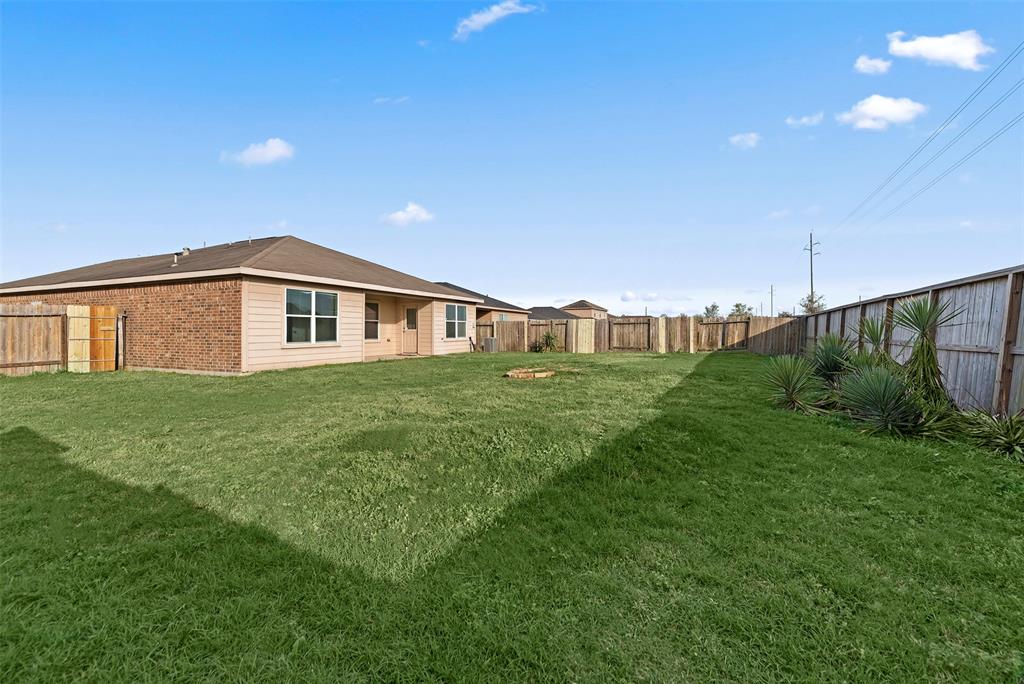 6906 Chessgate Falls Lane, Rosenberg, Texas image 24