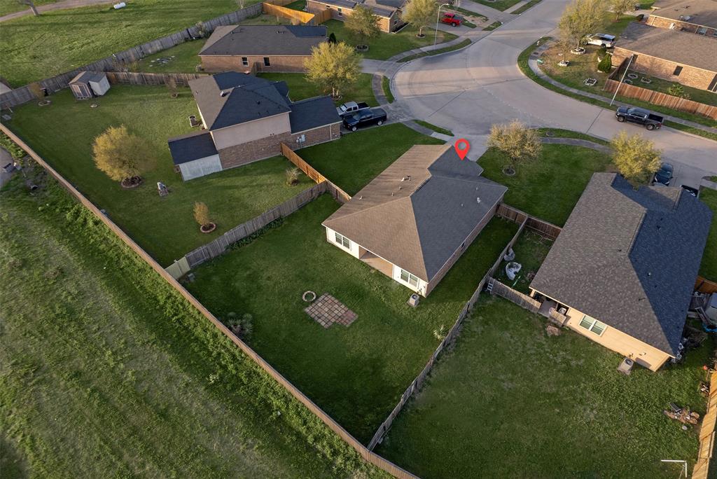 6906 Chessgate Falls Lane, Rosenberg, Texas image 2