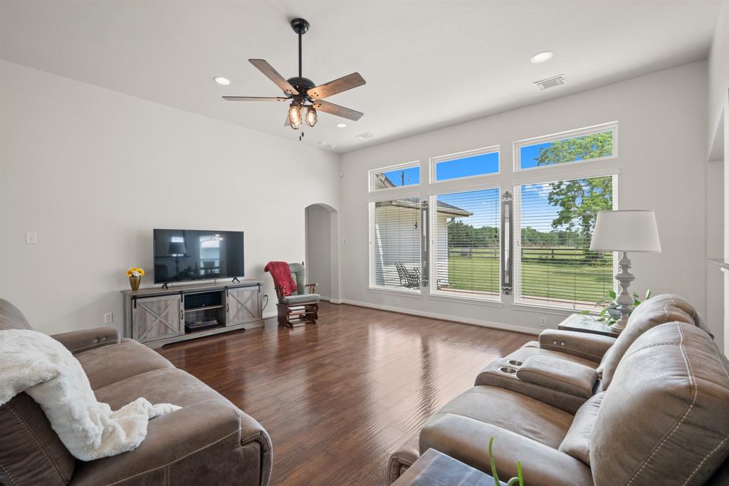 34334 Howell Road, Waller, Texas image 9
