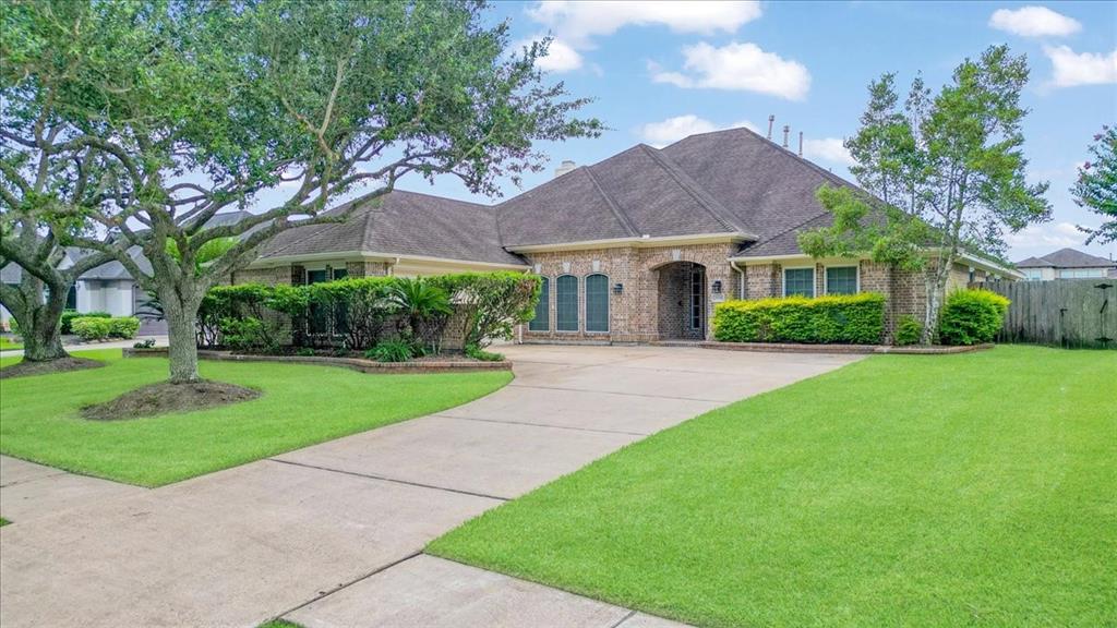 2006 Edgewater Drive