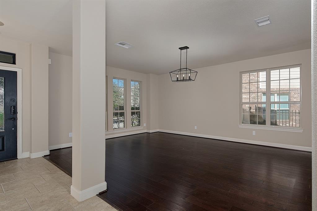 18 Cohasset Place, The Woodlands, Texas image 4
