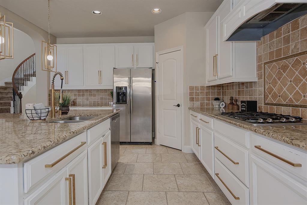 18 Cohasset Place, The Woodlands, Texas image 12
