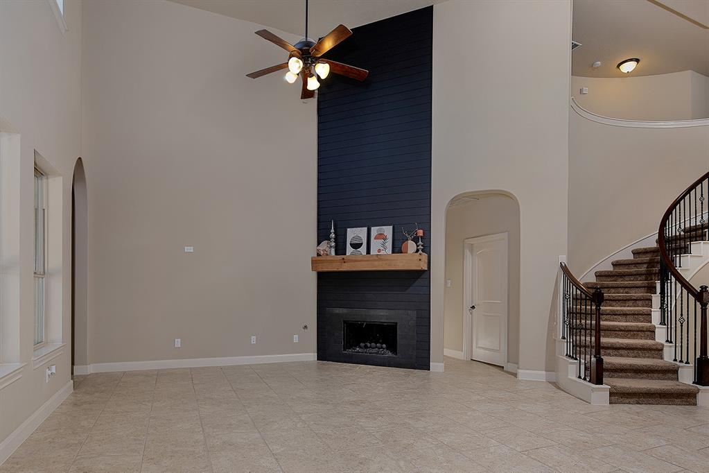 18 Cohasset Place, The Woodlands, Texas image 9