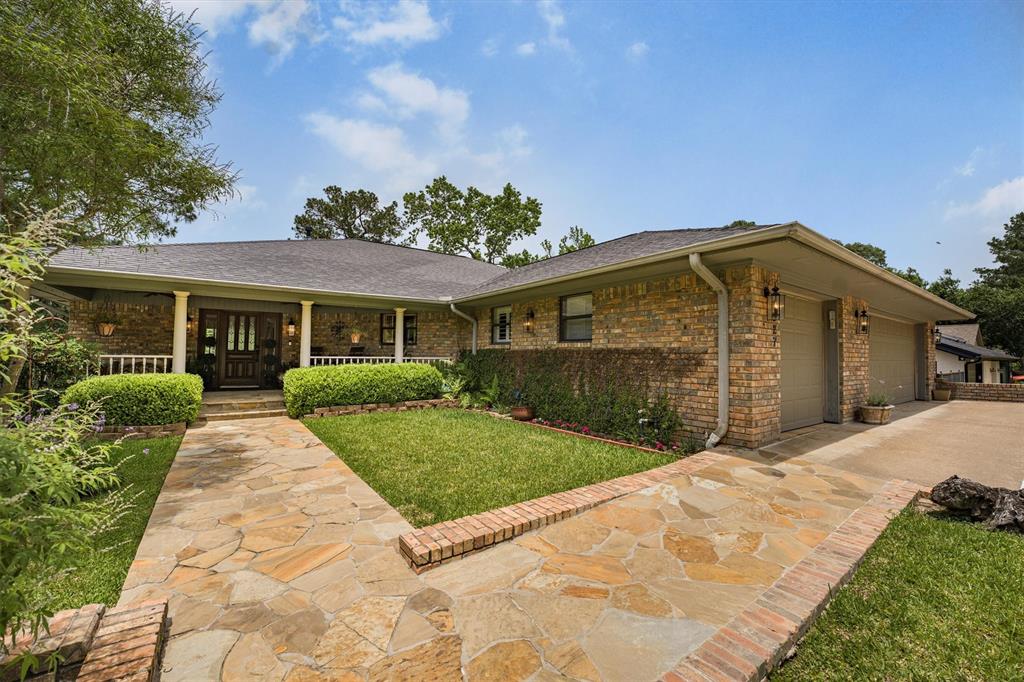 1927 East Lake Drive