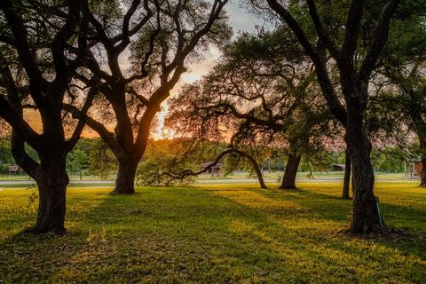 8904 Mariposa Lane Brenham TX 77833