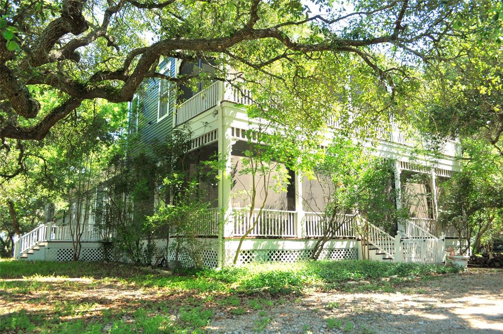 8904 Mariposa Lane, Brenham, Texas image 11