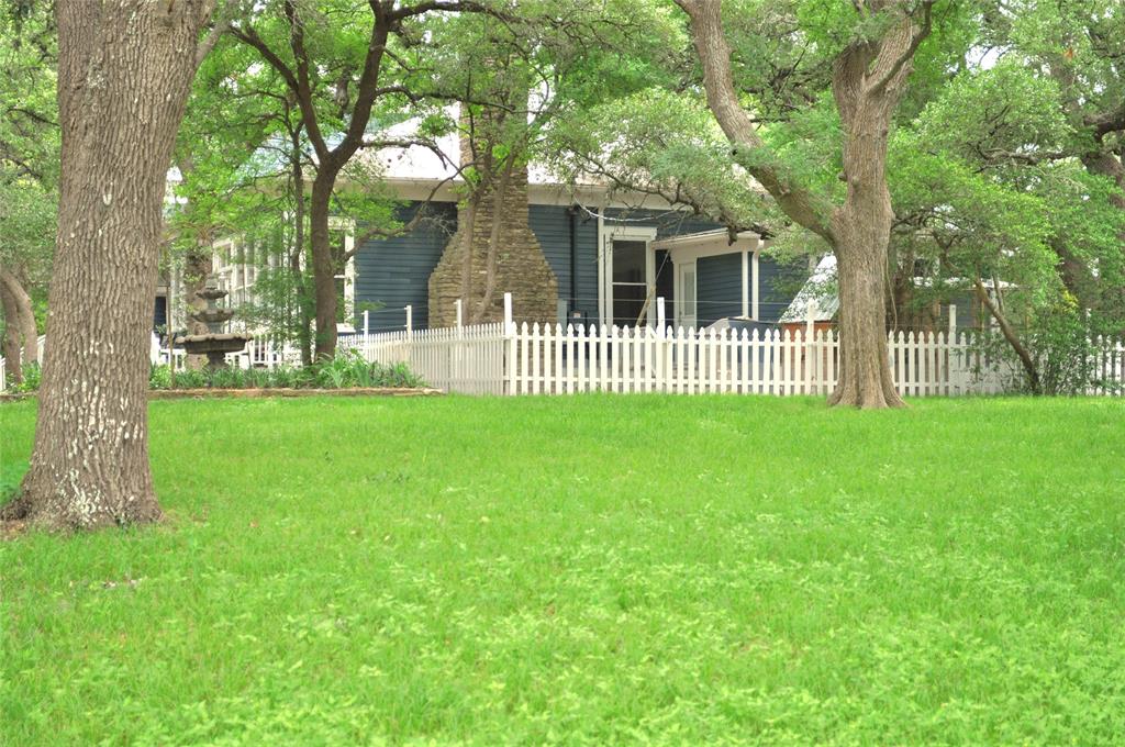 8904 Mariposa Lane, Brenham, Texas image 15