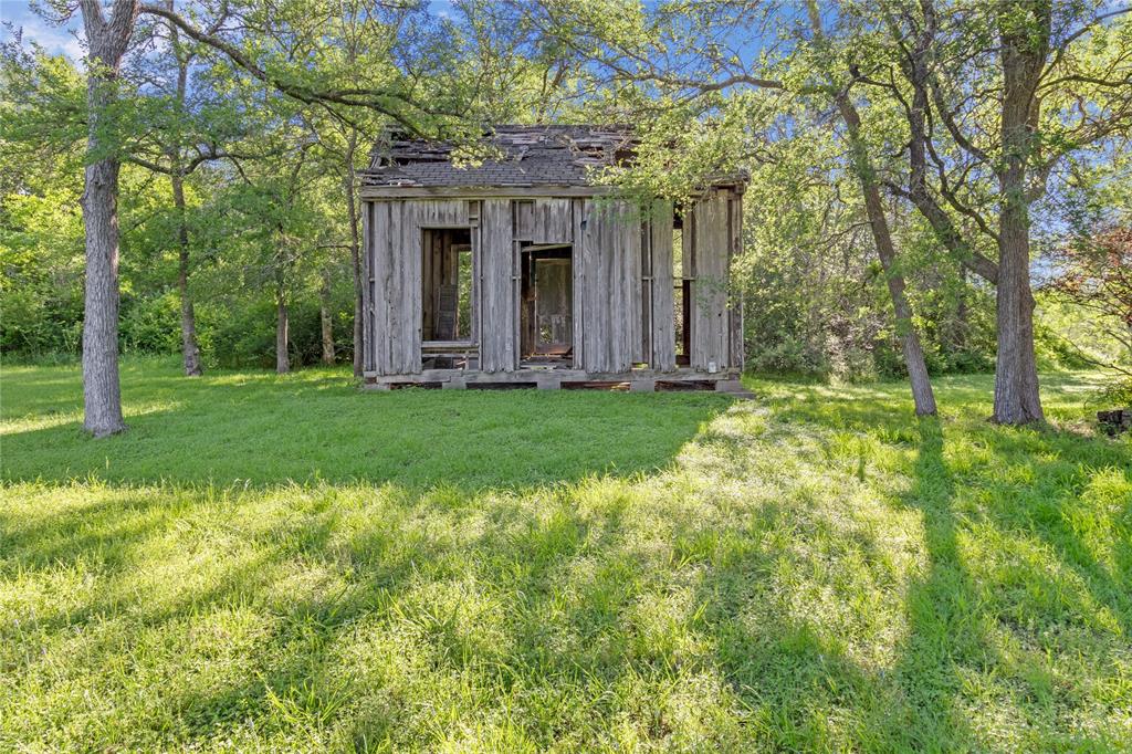 8904 Mariposa Lane, Brenham, Texas image 30