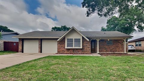 Single Family Residence in Pasadena TX 4315 Navajo Street.jpg