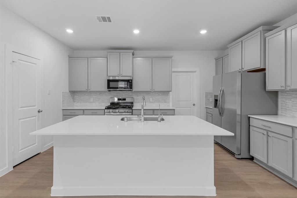 19352 Poppy Village Circle, Magnolia, Texas image 12