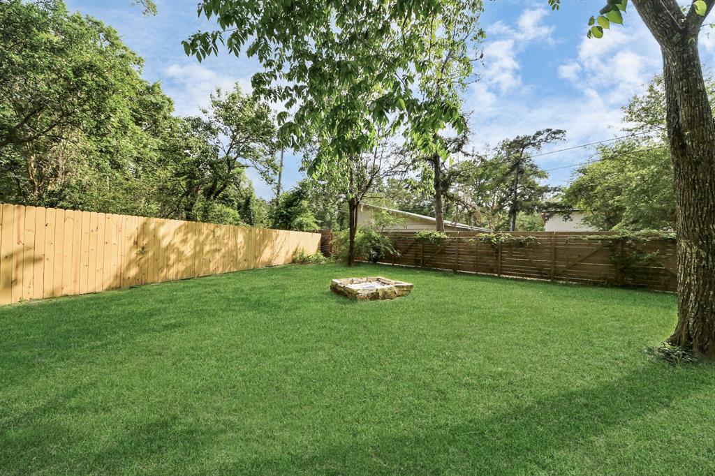 3710 Roylene Court, Dickinson, Texas image 8