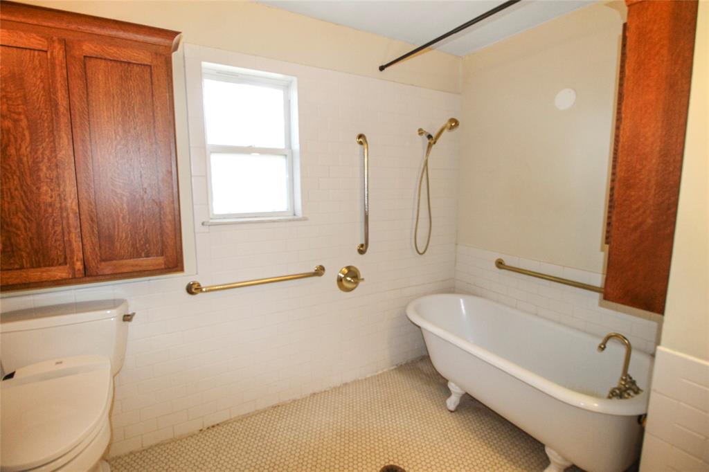 4416 Basswood Lane, Bellaire, Texas image 10