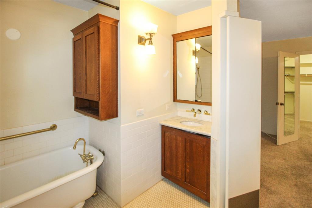 4416 Basswood Lane, Bellaire, Texas image 11