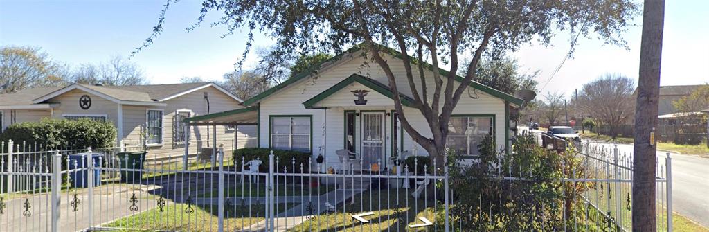 1424 W Gerald Avenue, San Antonio, Texas image 1