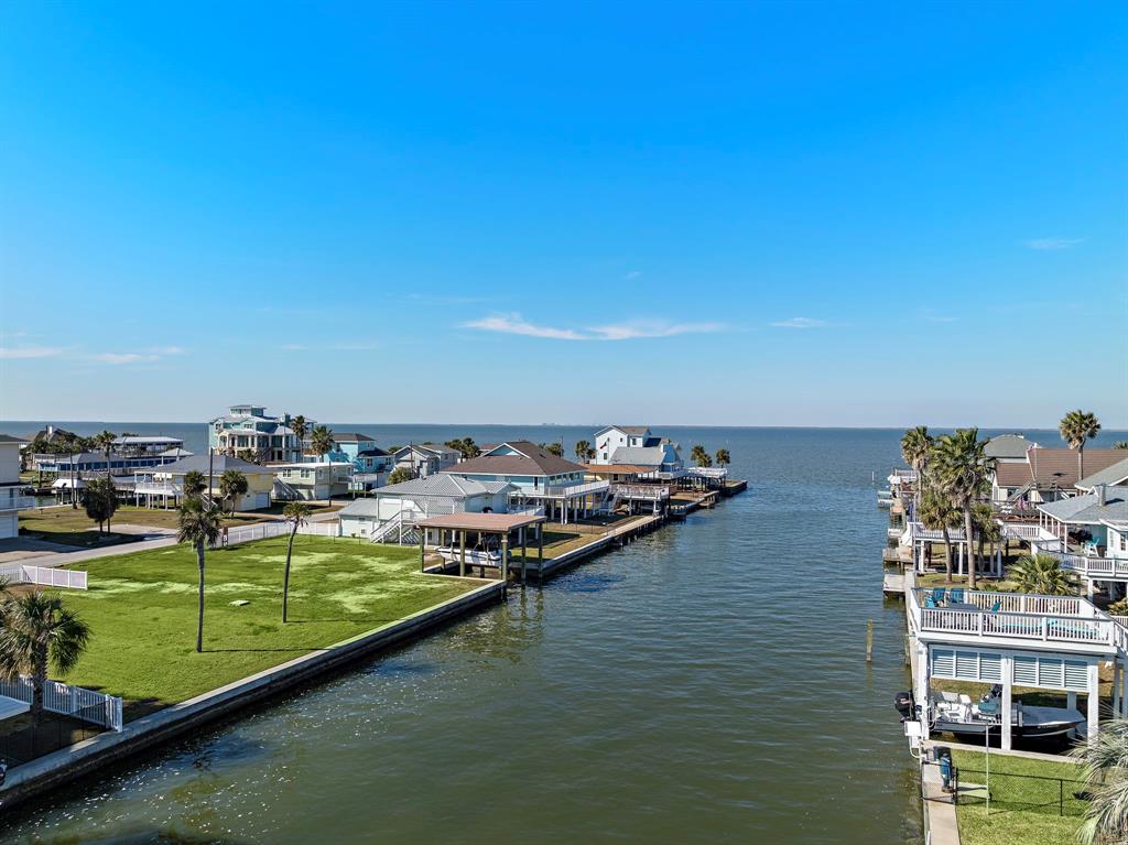 3730 Brewster Key Drive, Galveston, Texas image 37