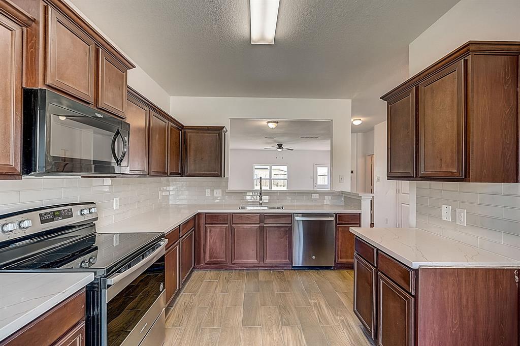22410 Mount Echo Drive, Hockley, Texas image 10