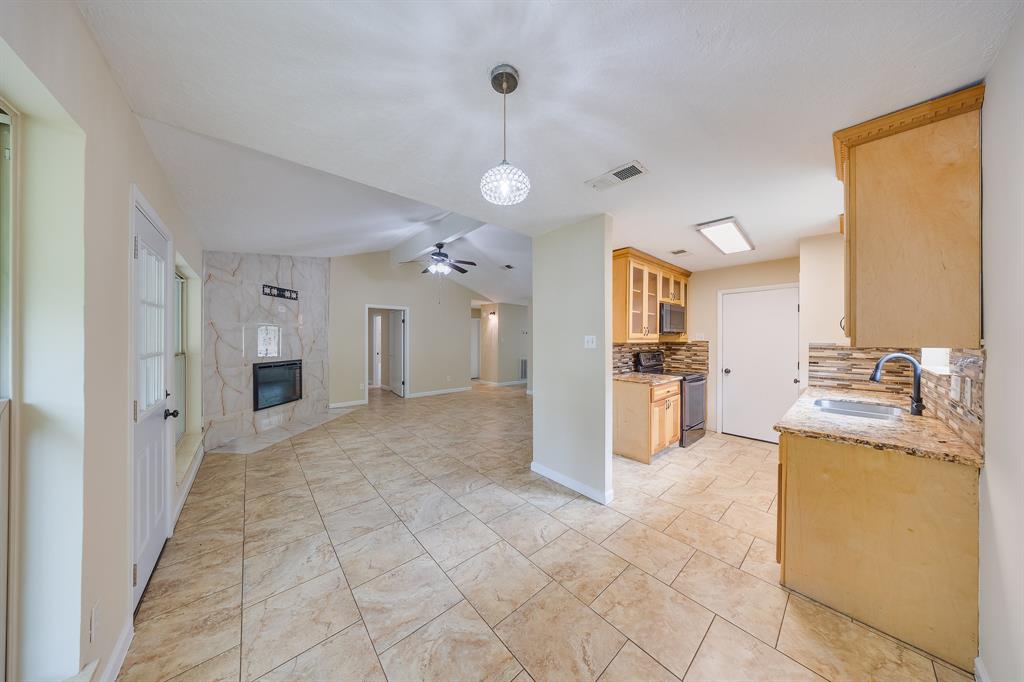 4407 Quailgate Drive, Spring, Texas image 5