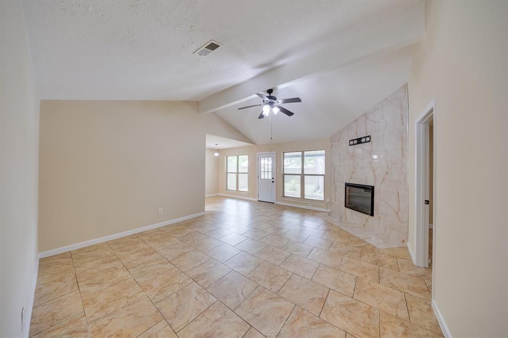 4407 Quailgate Drive, Spring, Texas image 3