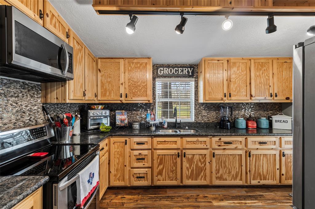 7153 Greenwood Drive, Cleveland, Texas image 9