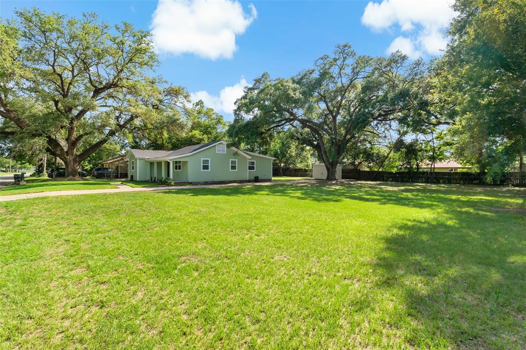 1827 N San Jacinto St, Liberty, Texas image 17