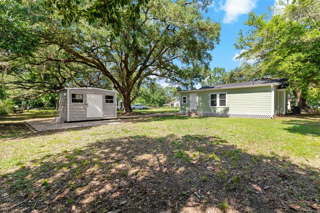 1827 N San Jacinto St, Liberty, Texas image 18