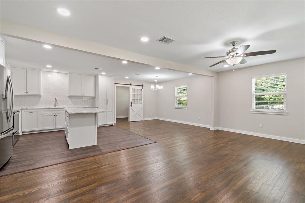 1827 N San Jacinto St, Liberty, Texas image 3