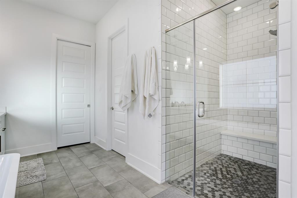 219 Blue Water Way, Kemah, Texas image 37