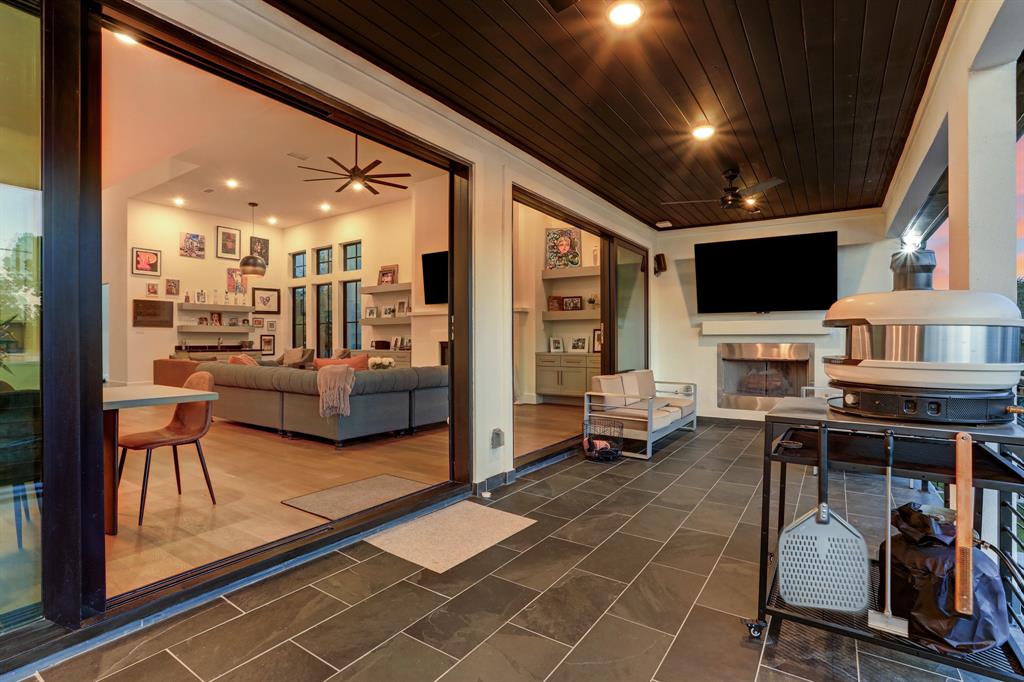219 Blue Water Way, Kemah, Texas image 12
