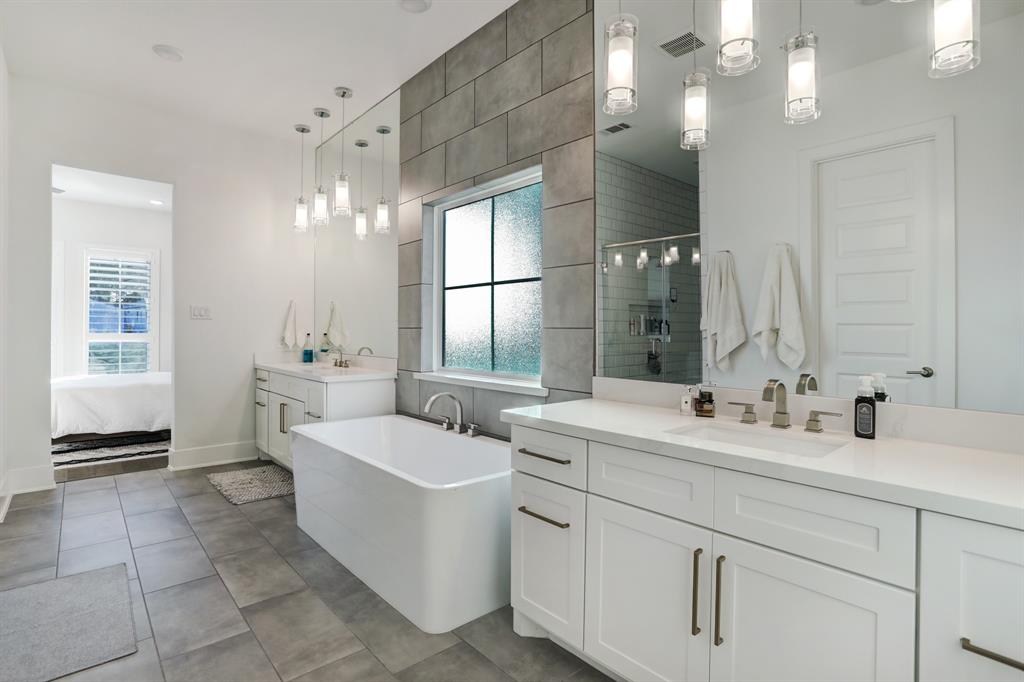 219 Blue Water Way, Kemah, Texas image 36