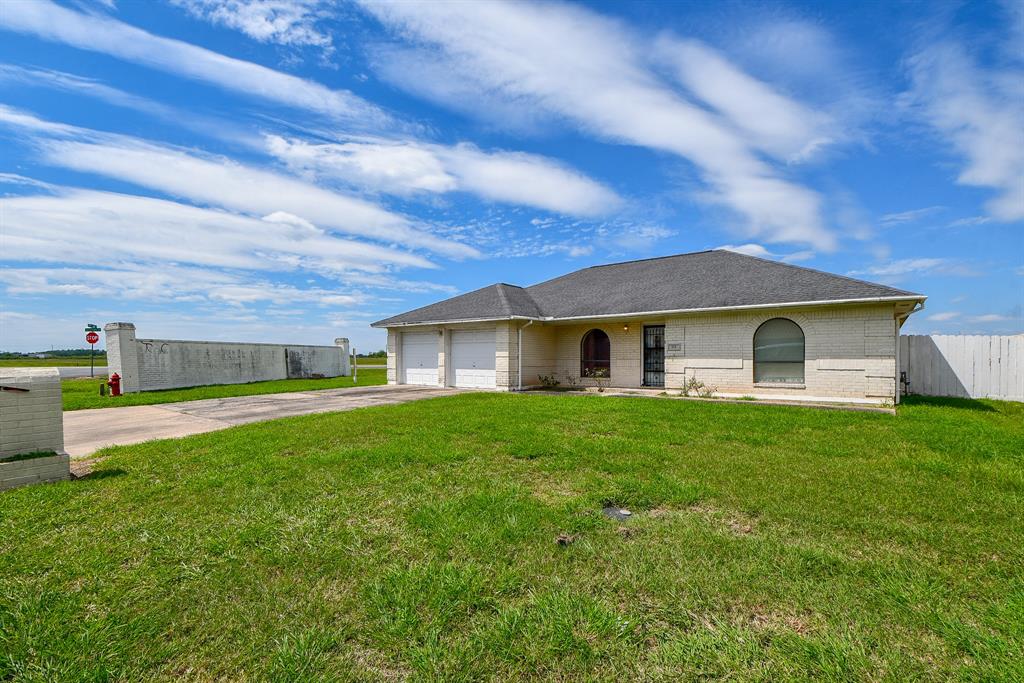 View El Campo, TX 77437 house
