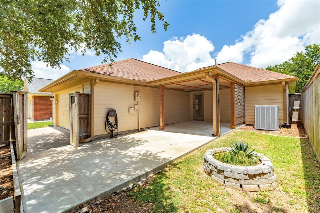 123 Silverbell Circle, Lake Jackson, Texas image 30