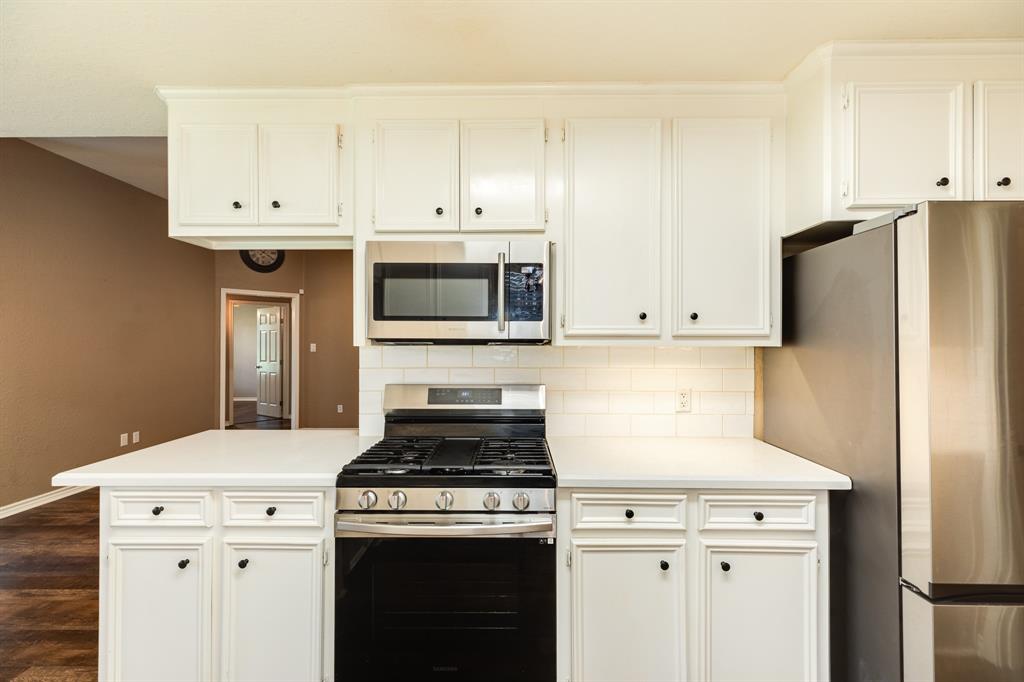 123 Silverbell Circle, Lake Jackson, Texas image 17
