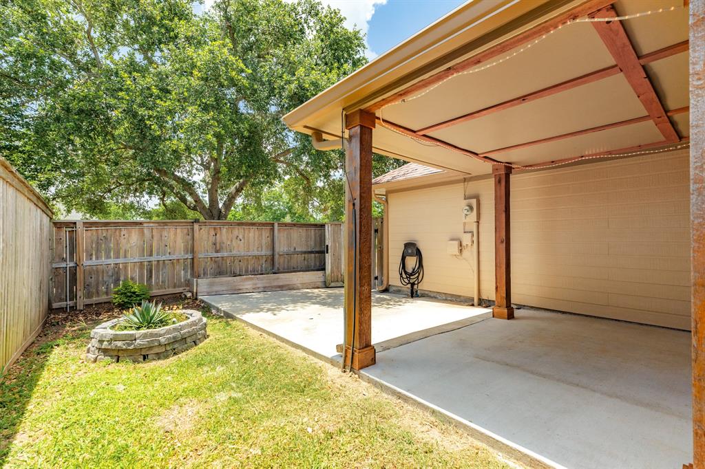 123 Silverbell Circle, Lake Jackson, Texas image 32