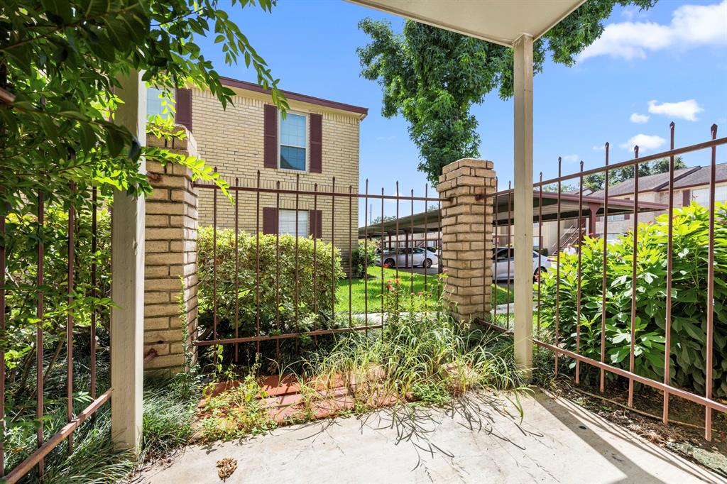 2120 El Paseo Street 2602