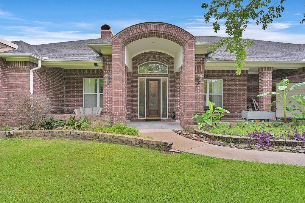 310 Rustic Lane, Friendswood, Texas image 1
