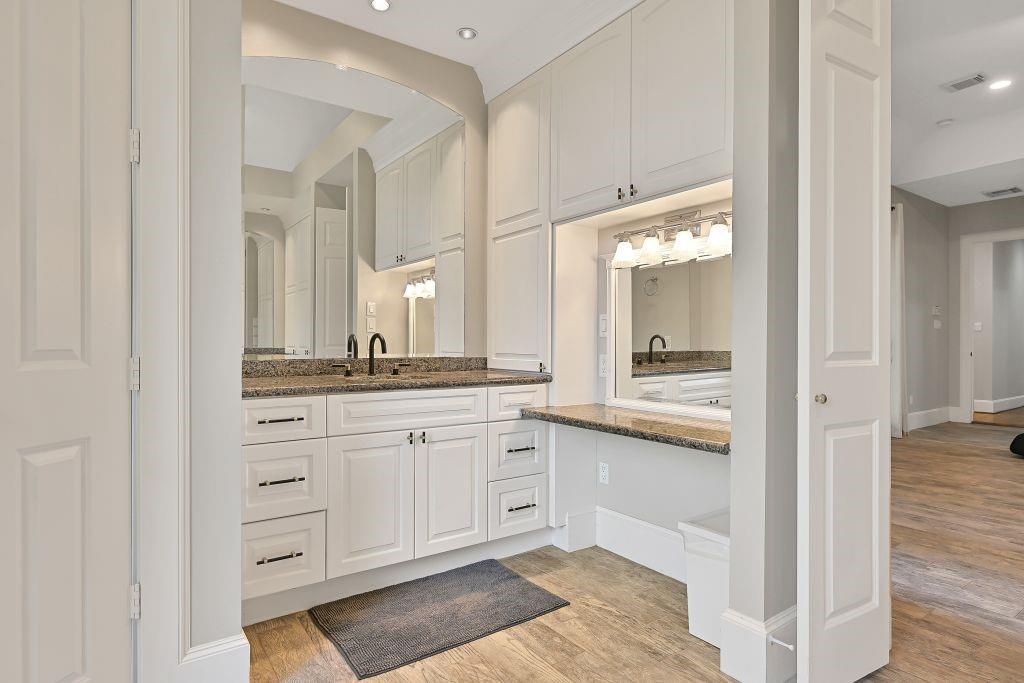 310 Rustic Lane, Friendswood, Texas image 19