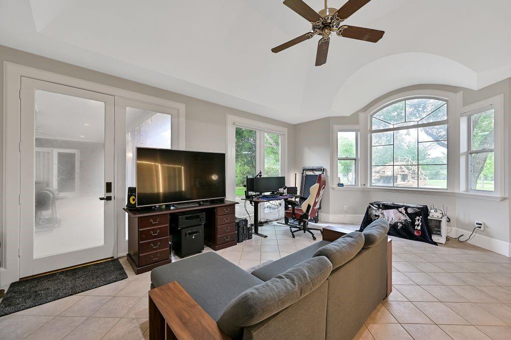 310 Rustic Lane, Friendswood, Texas image 21