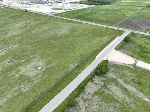 Vacant Land For Sale - TR 3 Fm 882 Road<br/> Live Oak County, Kenedy, TX 78119