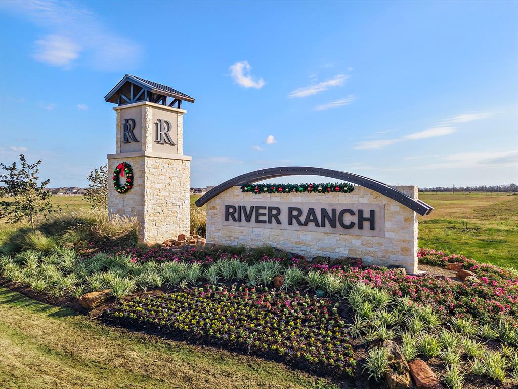 360 Long Branch Drive, Dayton, Texas image 8