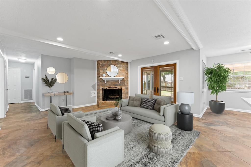2111 Woodstream Drive