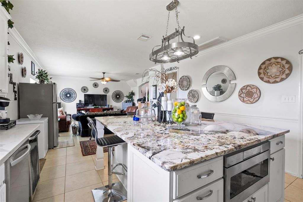 6407 Hillock Lane, Pearland, Texas image 10